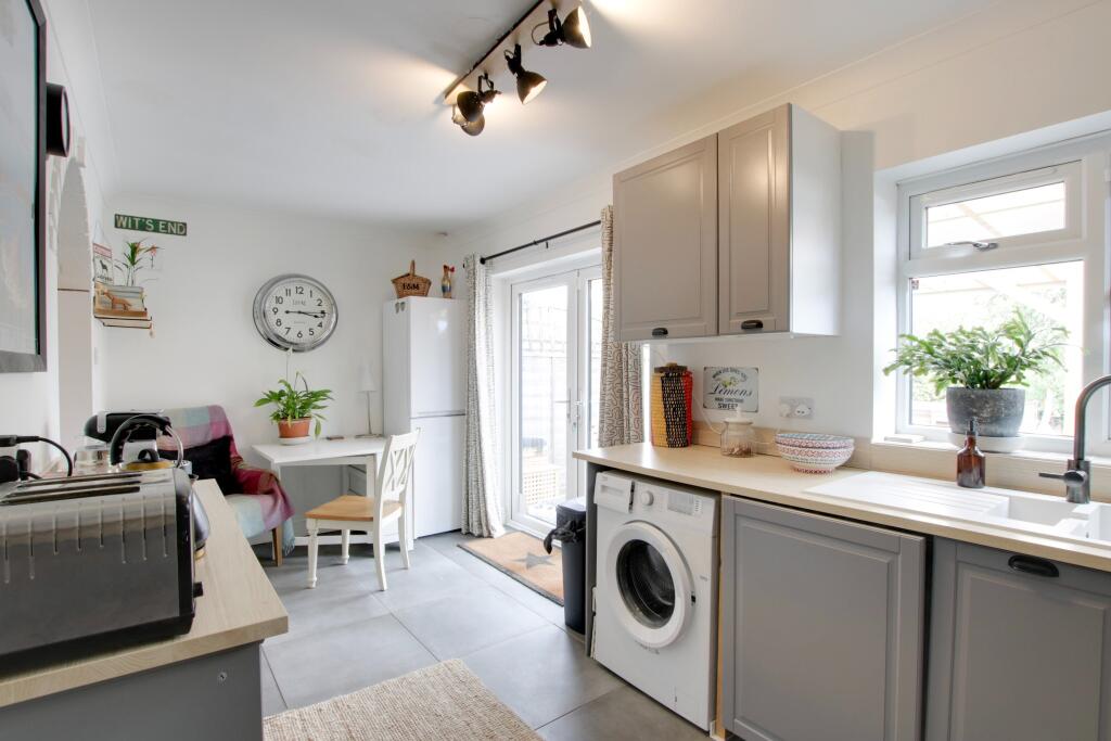 Laburnum Road, Fareham photo 4