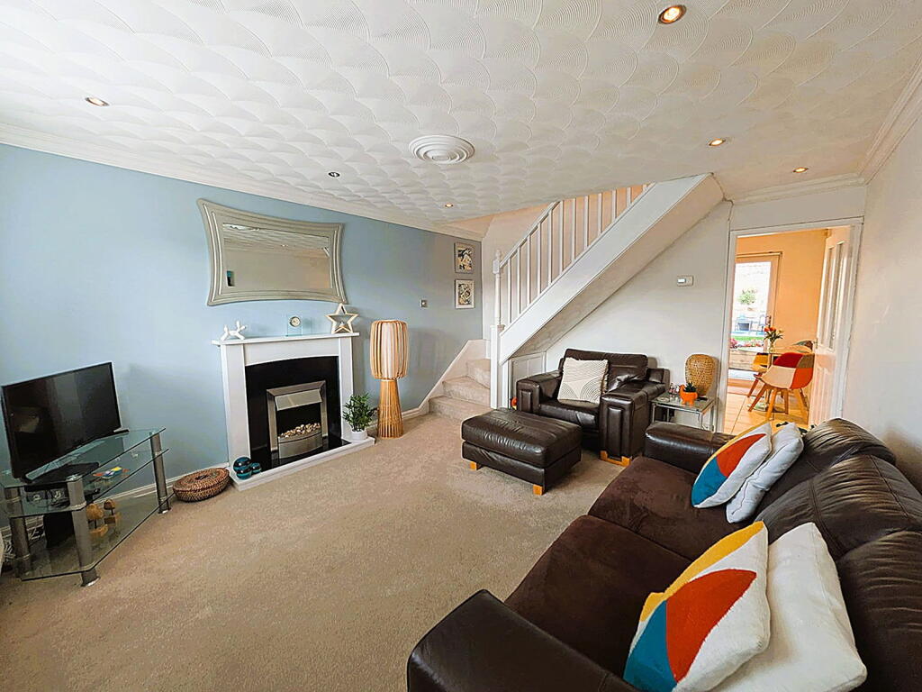 House in Oldham - View 4