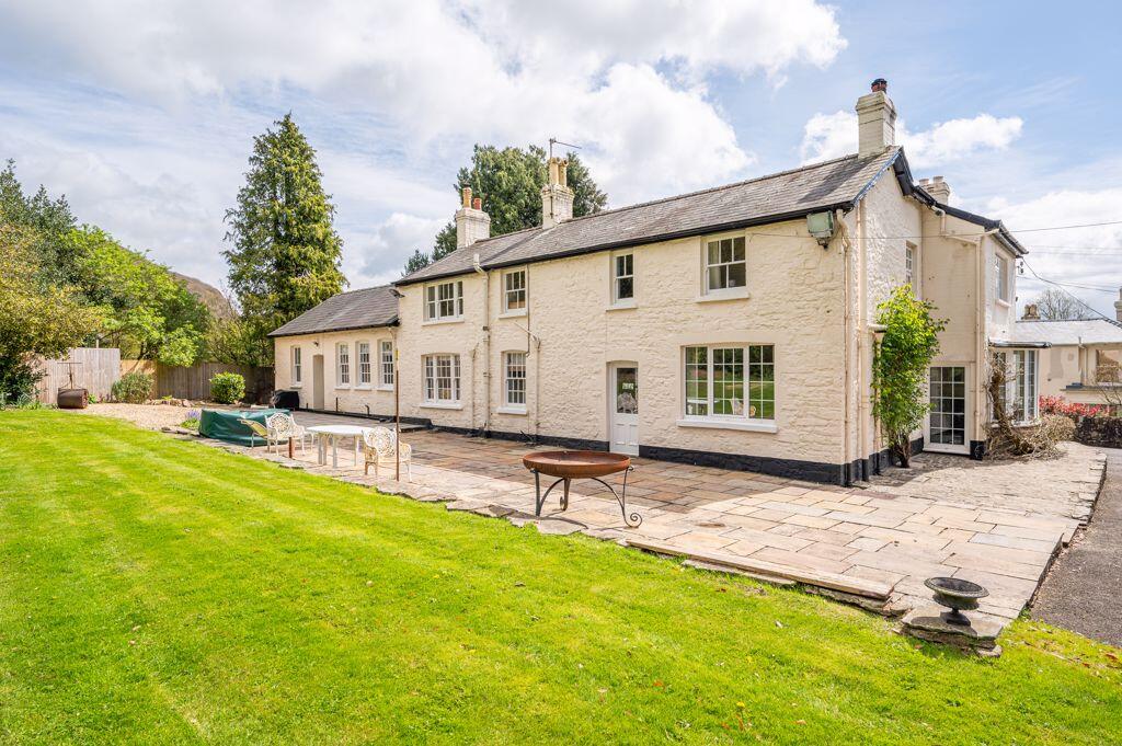 Main image of property: Llwyn Du, Abergavenny