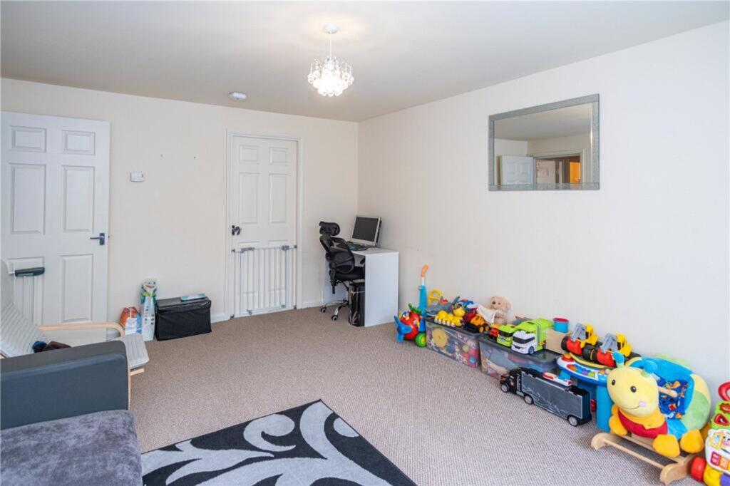 Apartment in Telford - View 5