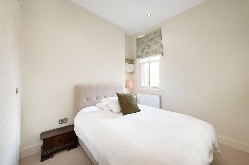 Apartment in London - View 5