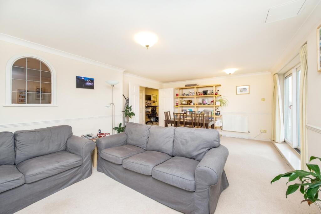 Main image of property: Victoria Wharf, Narrow Street, London, E14