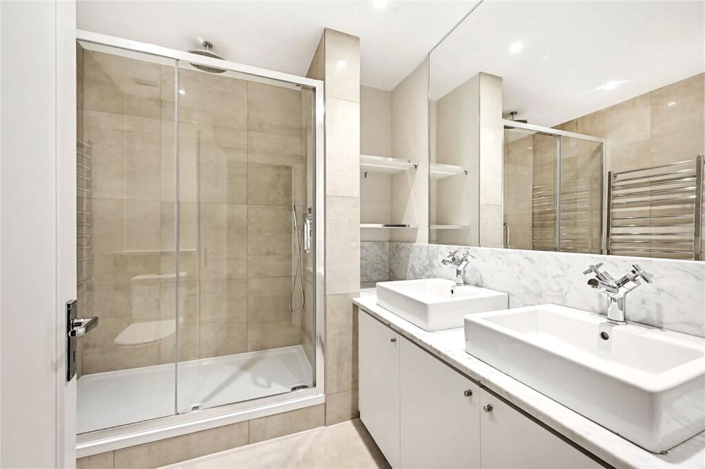 4 bedroom maisonette for rent