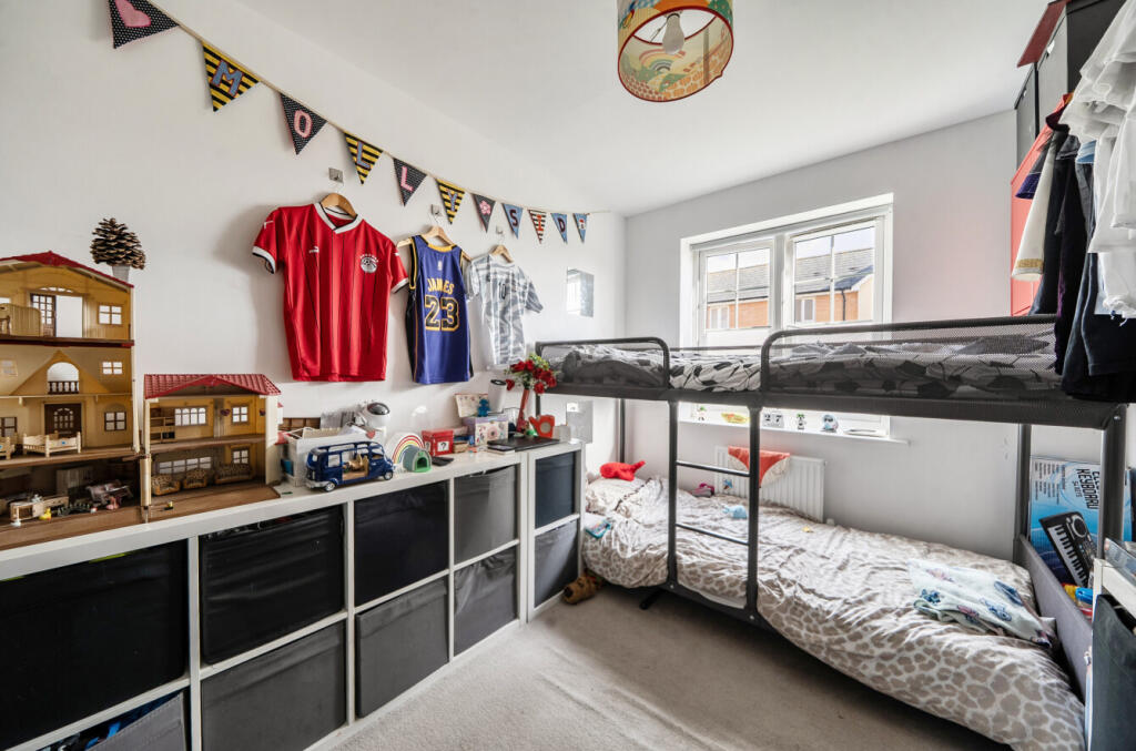 Apartment in Hemel Hempstead, Berryfields - More