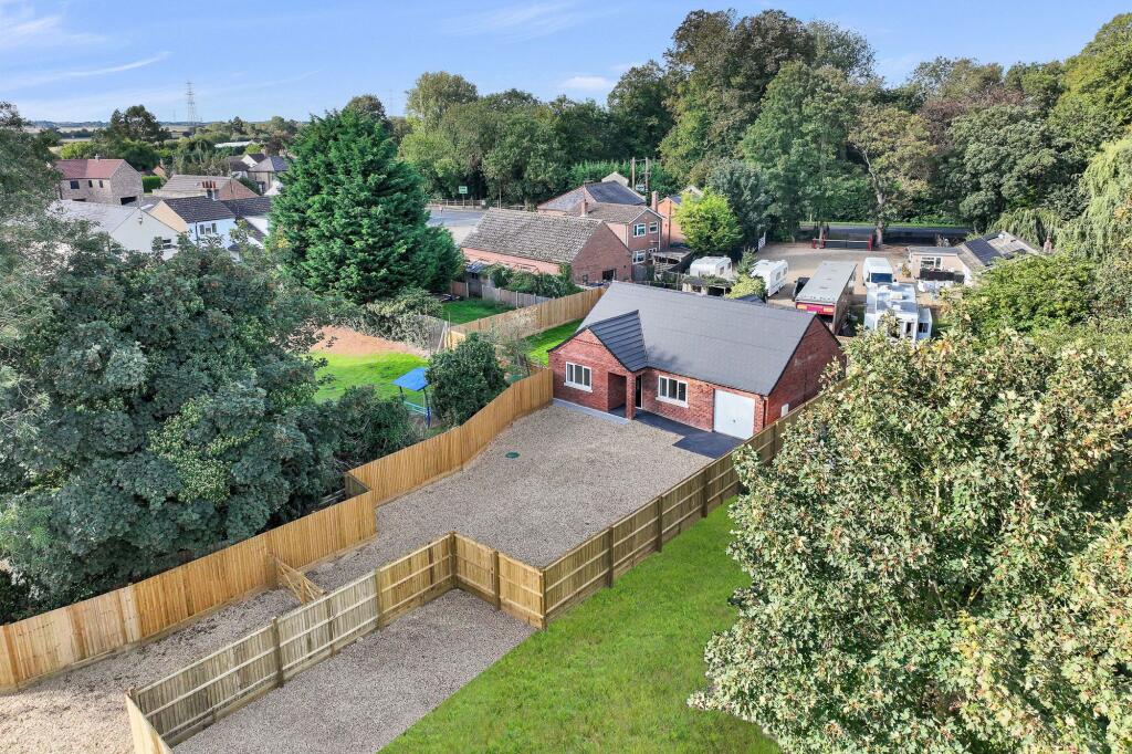 3-bed detached on Station Road, Tydd Gote, PE13, £350,000