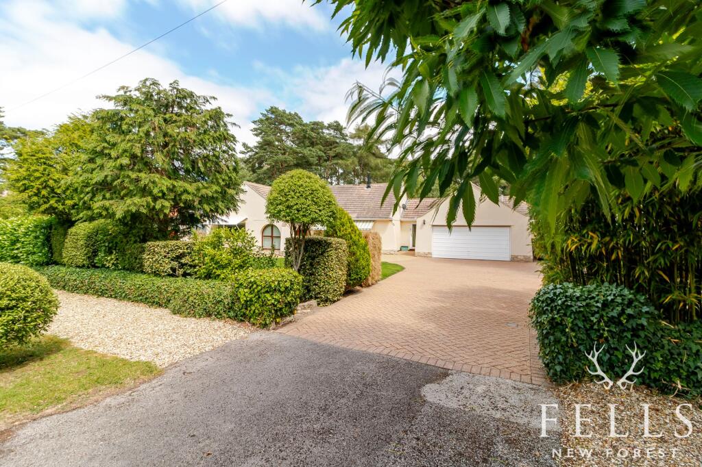 Avon Avenue, Ringwood, BH24
