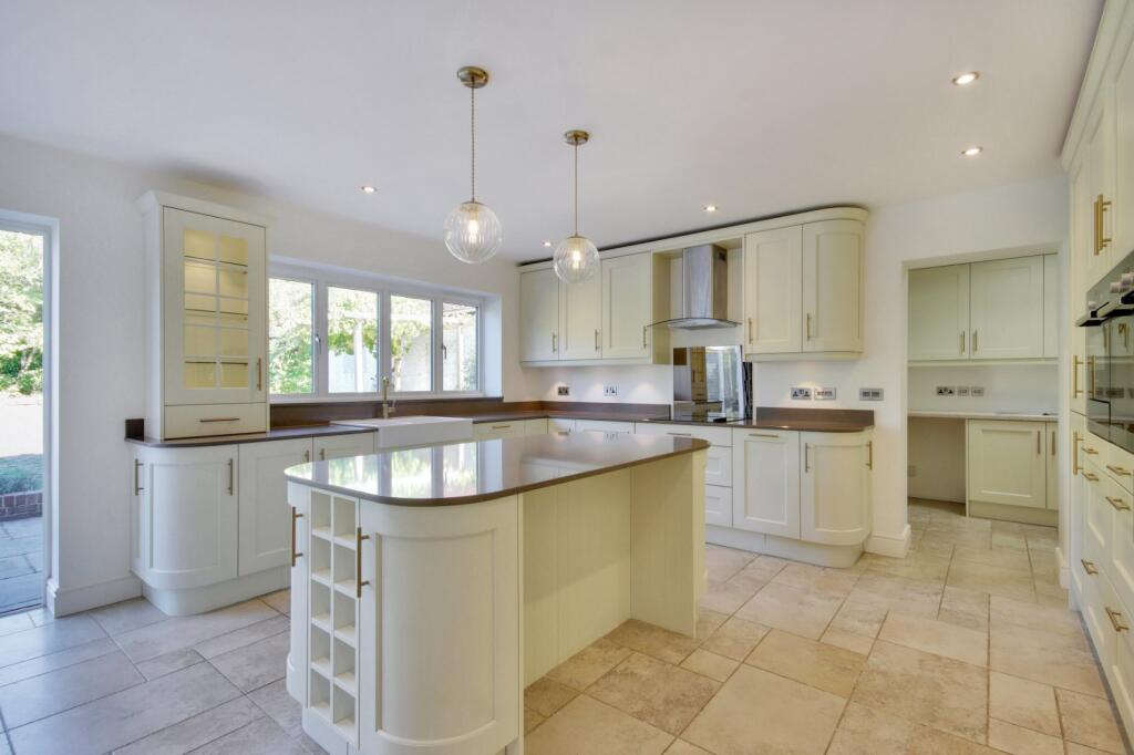 House in Tonbridge - More