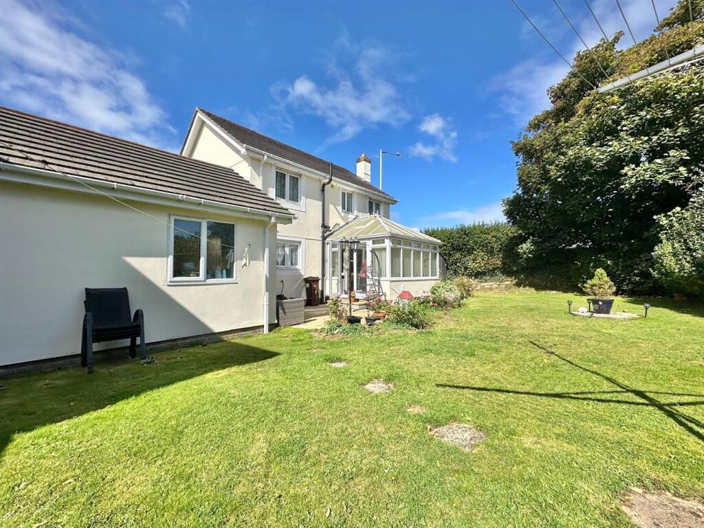4-bed detached on Wheal Jane Meadows, Truro, £425,000