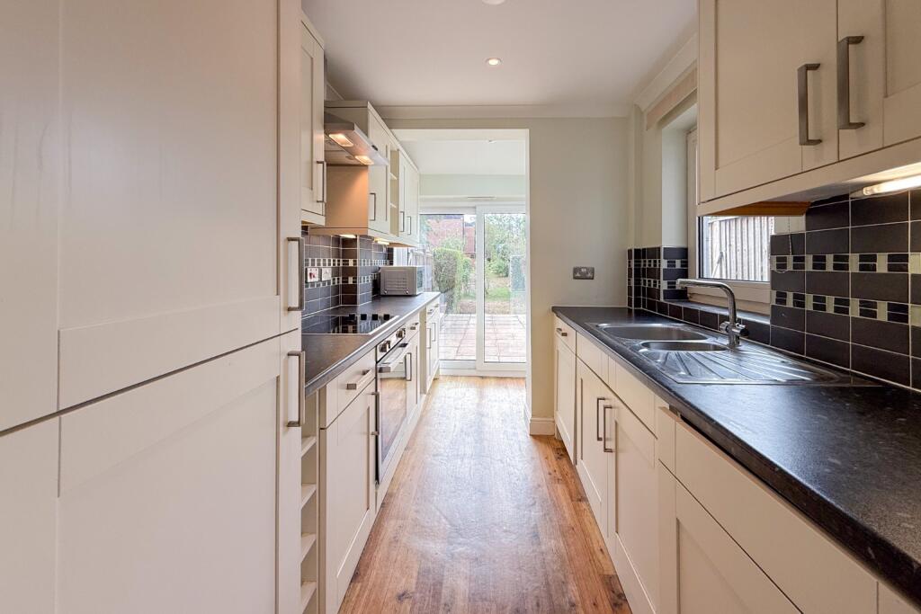 House in Slough, Windsor and Maidenhead - More