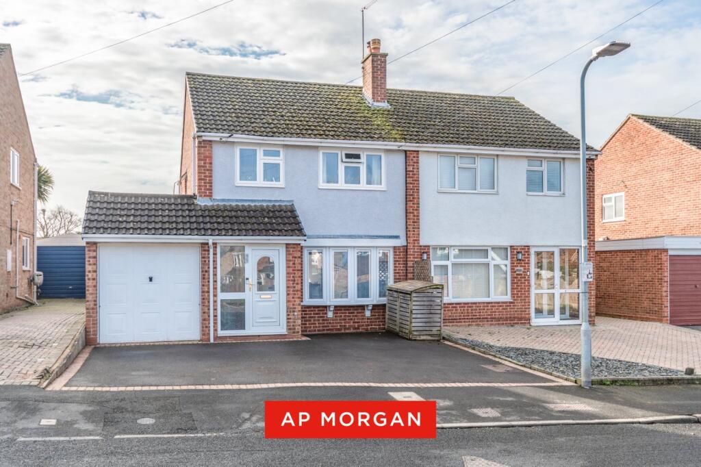 Main image of property: Augustine Avenue, Studley, Warwickshire, B80