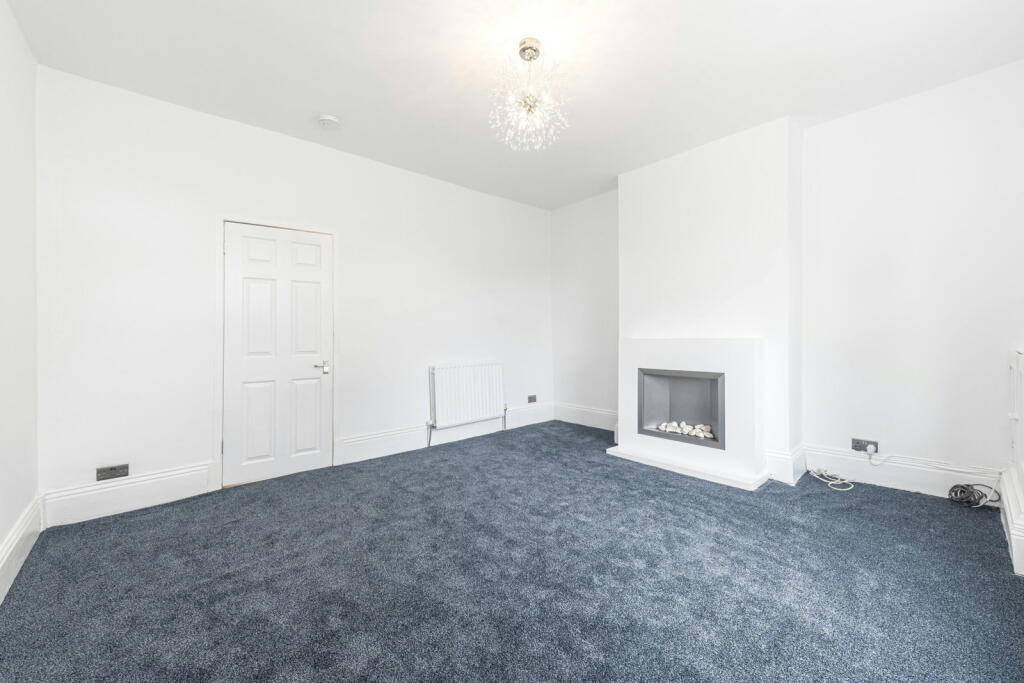 House in Leeds, Swillington Common, Garforth - View 5
