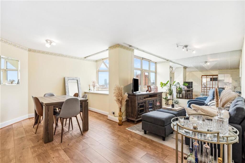 Main image of property: Kings Road, Chelsea