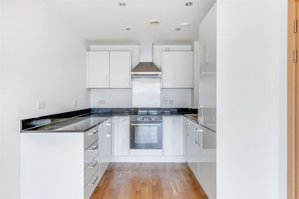 Main image of property: Smeaton Court, Hertford, Hertfordshire, SG13