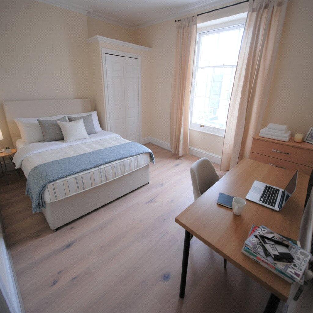 Apartment in Bristol, Tyndall's Park, Clifton - View 3