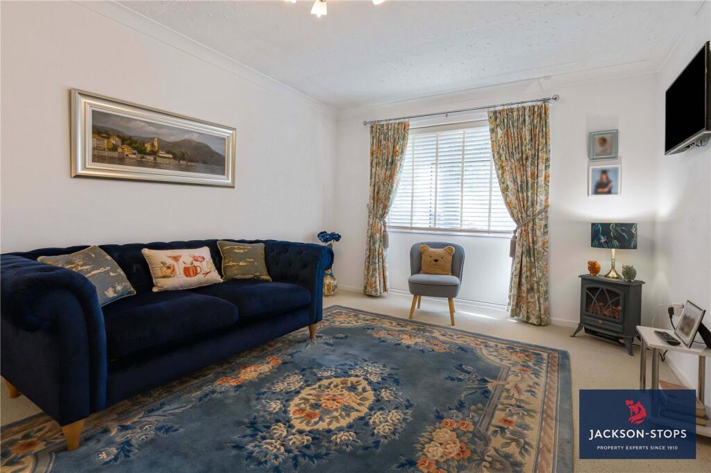 House in West Suffolk, Studlands Park, Newmarket - View 4