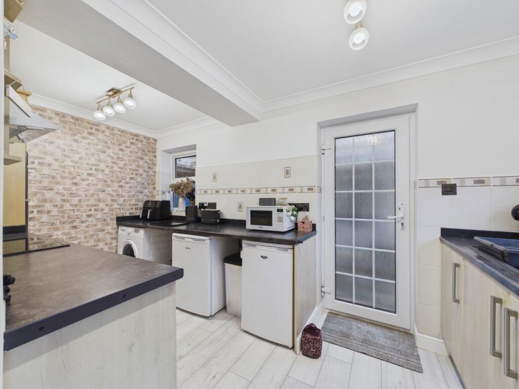 Cradlebridge Drive, Willesborough, Ashford TN24 0RG photo 4