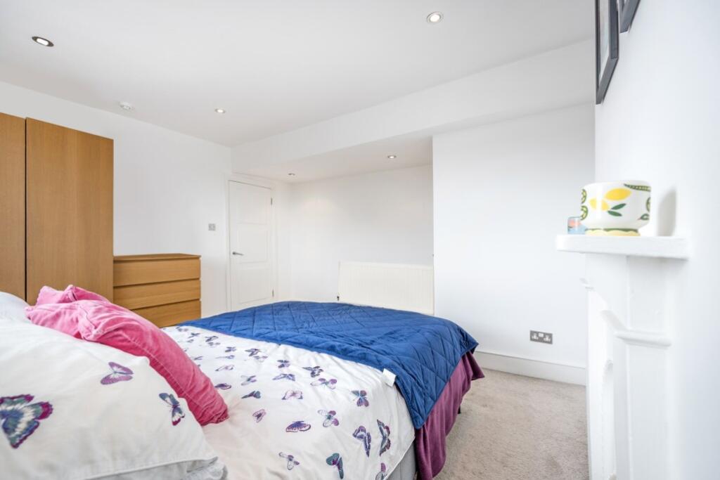 Apartment in London, Kensal Town, Maida Vale - More