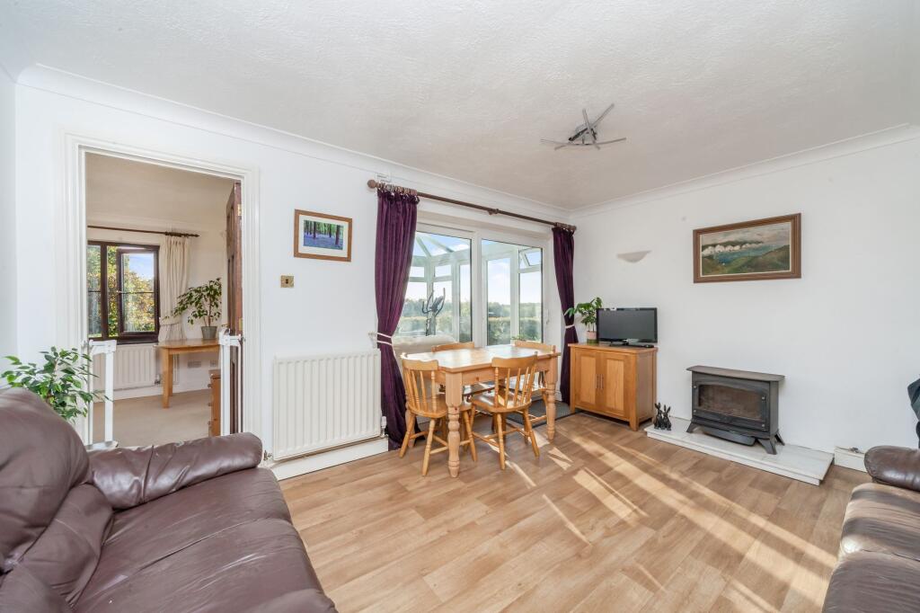 Court Meadow, Rotherfield, TN6 photo 2