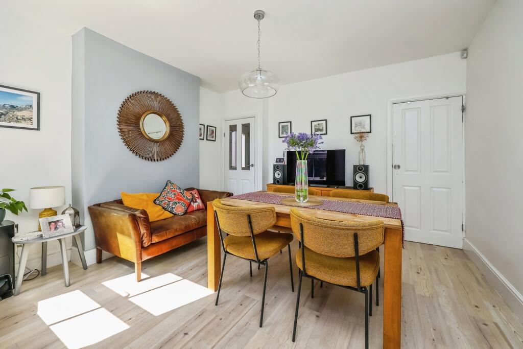House in Ashfield, Hucknall - View 5