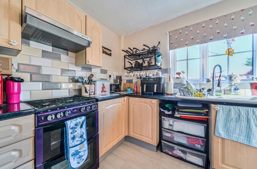 Pine Close, Sleaford, Lincolnshire, NG34  photo 3