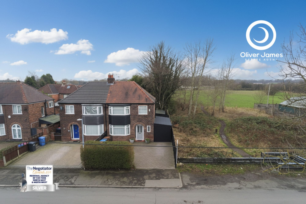 Main image of property: Fiddlers Lane, Irlam, M44