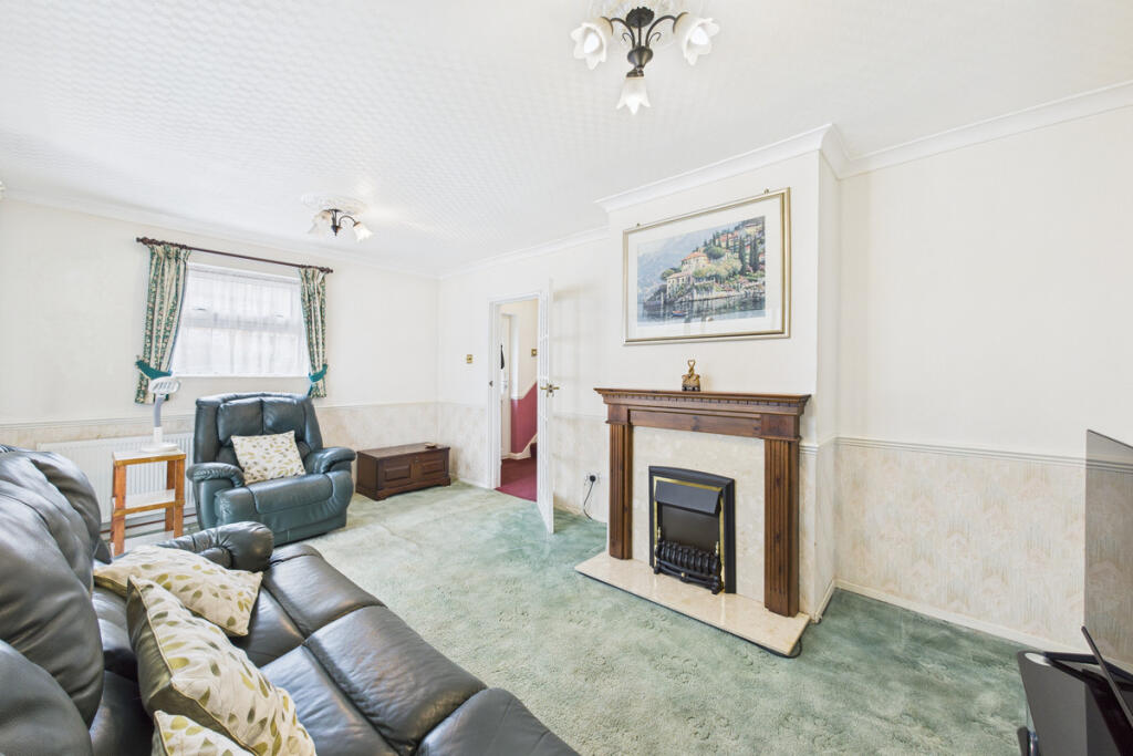 Peascroft Road, Hemel Hempstead, HP3 photo 3