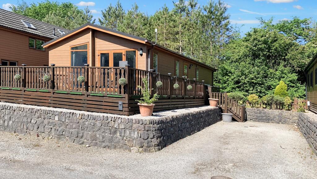 Main image of property: 10, Arnside, South Lakeland Leisure Village, Carnforth, LA6 1BH