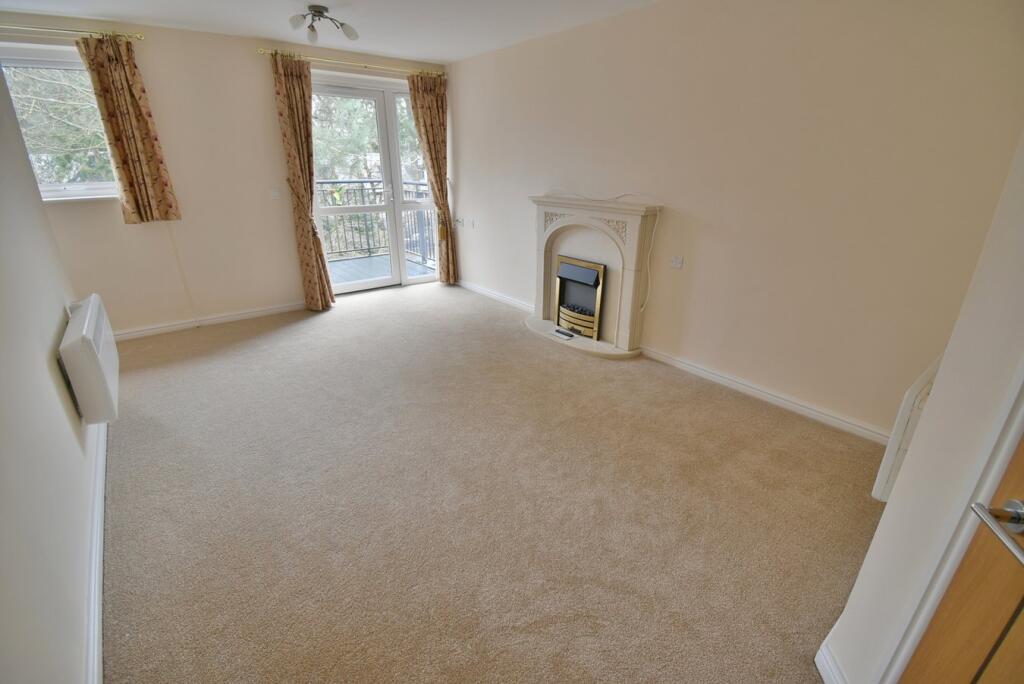 Ringwood Road, Ferndown, BH22 photo 4
