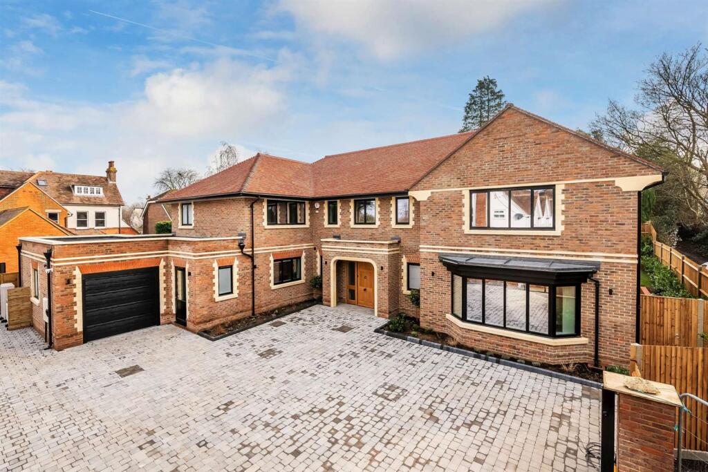Main image of property: Cross Lanes, Guildford