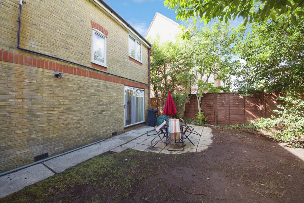 House in London - View 5