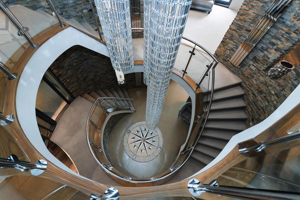 House in Nottingham - View 4