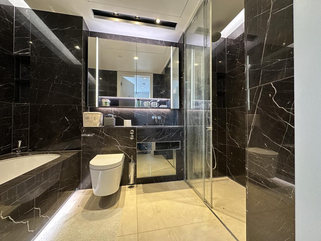 Apartment in London - More