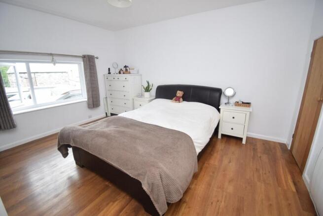 Bedroom 1.JPG