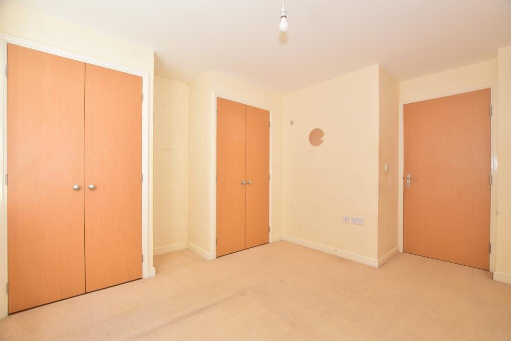 Apartment in Redhill - View 5