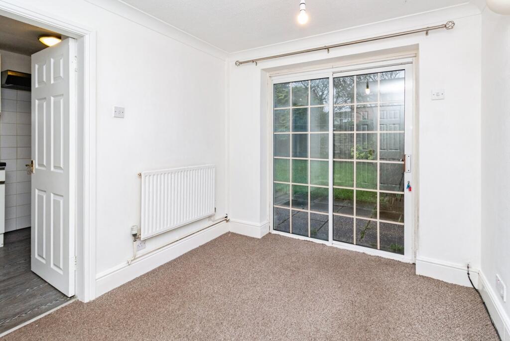 Otterburn Close, Stafford, Staffordshire, ST17 photo 4