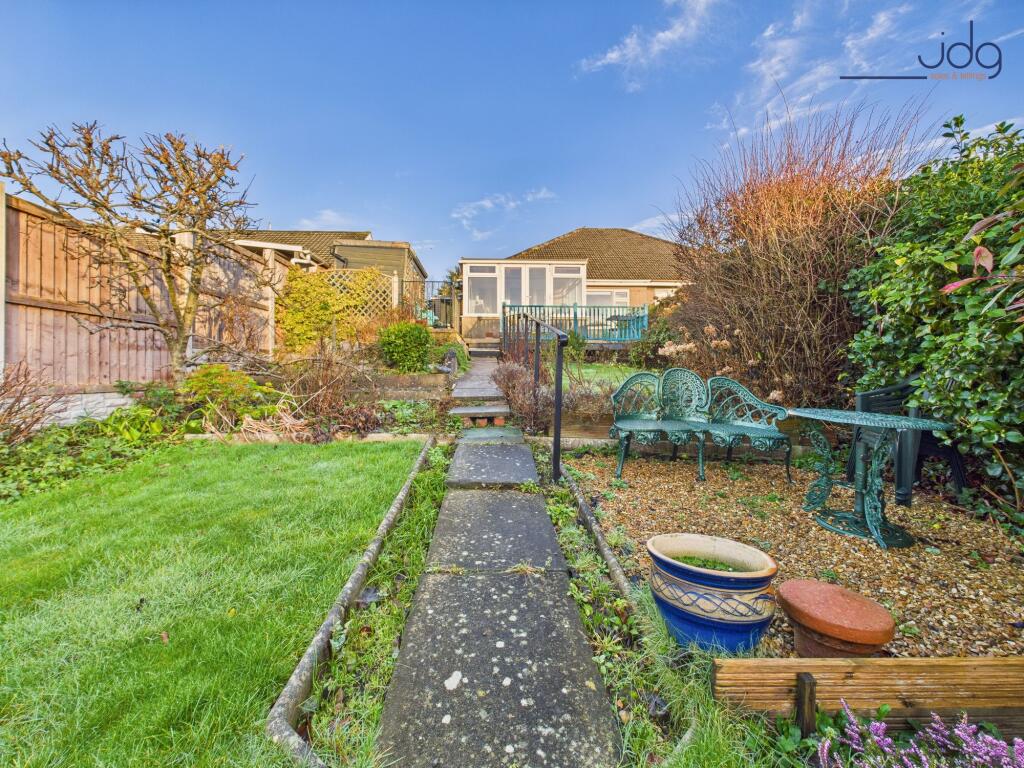 Piccadilly, Scotforth | Extended Two-Bed Bungalow with Private Garden and Conservatory! photo 4