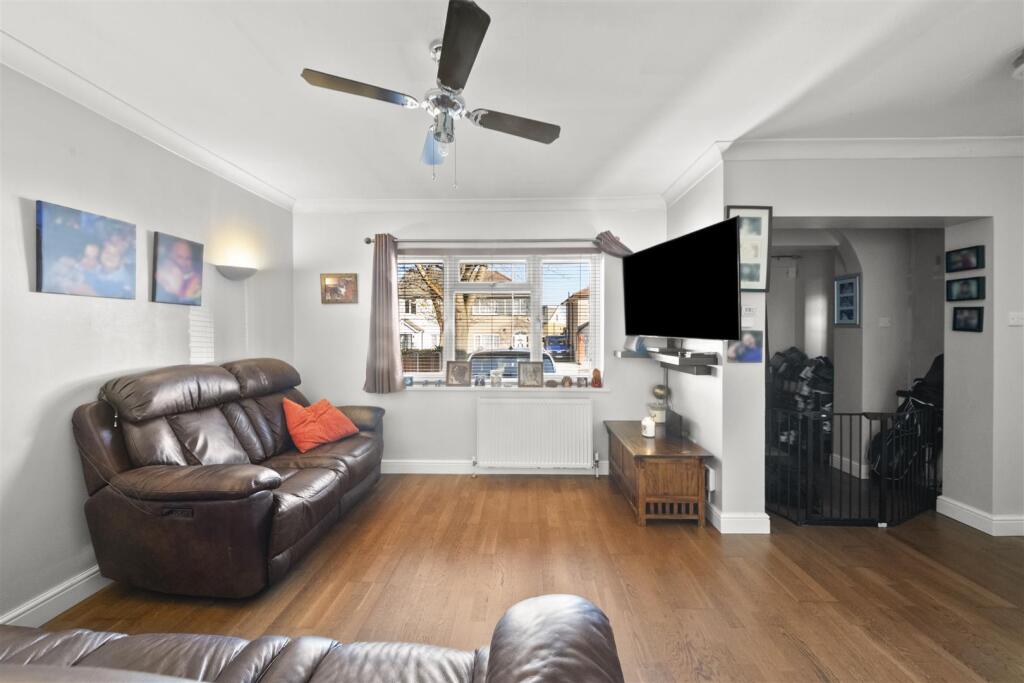 Hurstfield Crescent., Hayes photo 2