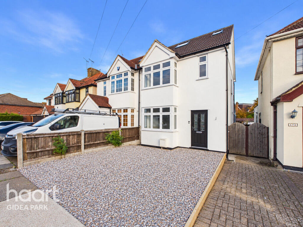 3-bed semi-detached on Northumberland Avenue, Hornchurch, £475,000