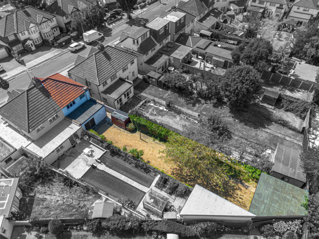 House in London, West Hendon - View 3