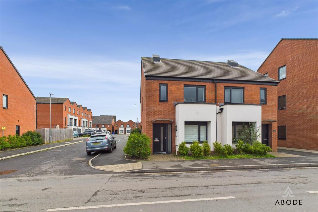 Main image of property: Victoria Crescent, Burton-On-Trent DE14 2QF