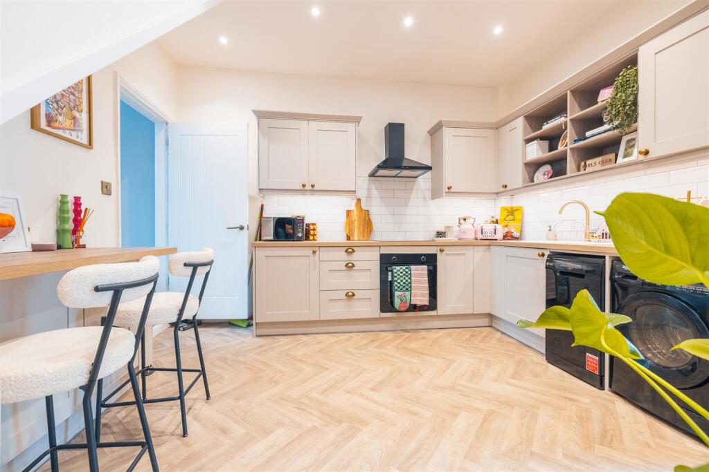 House in Neston, Cheshire West and Chester - View 4