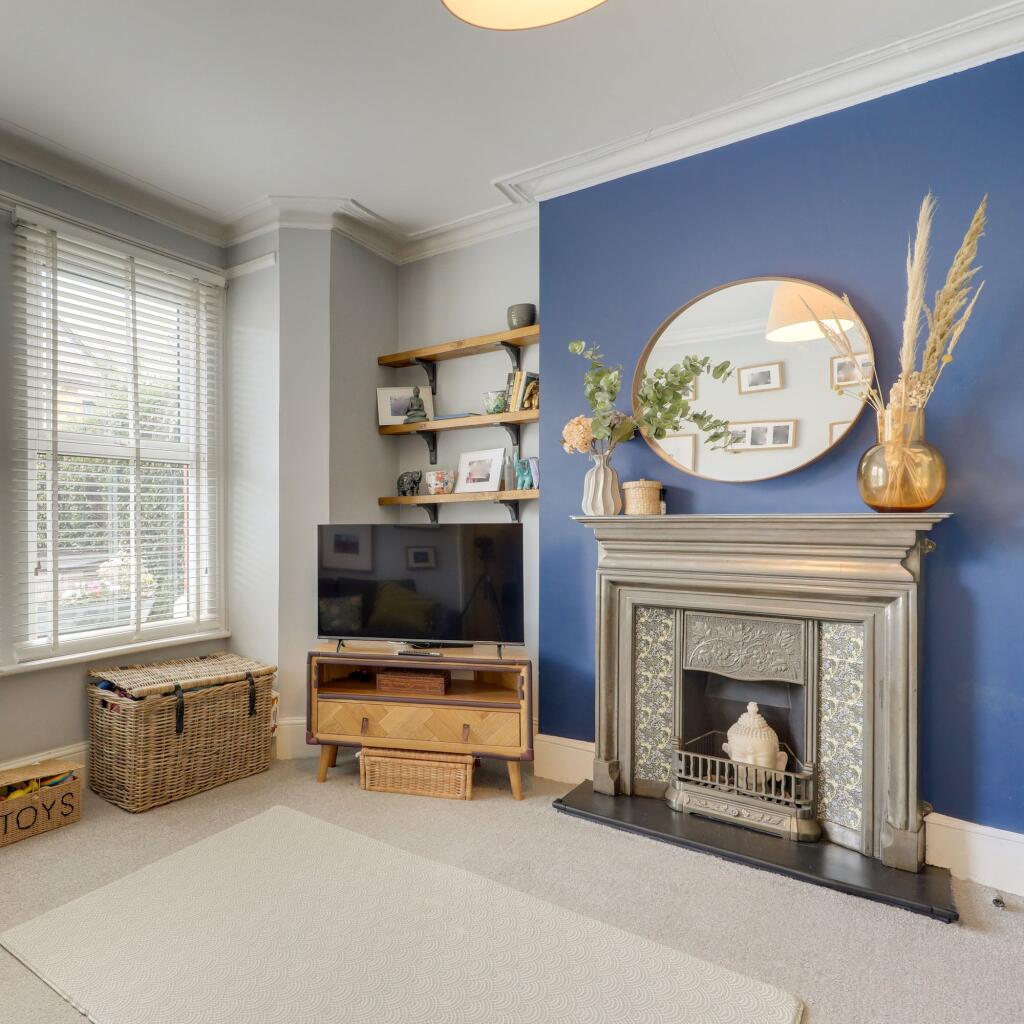 Apartment in London - More