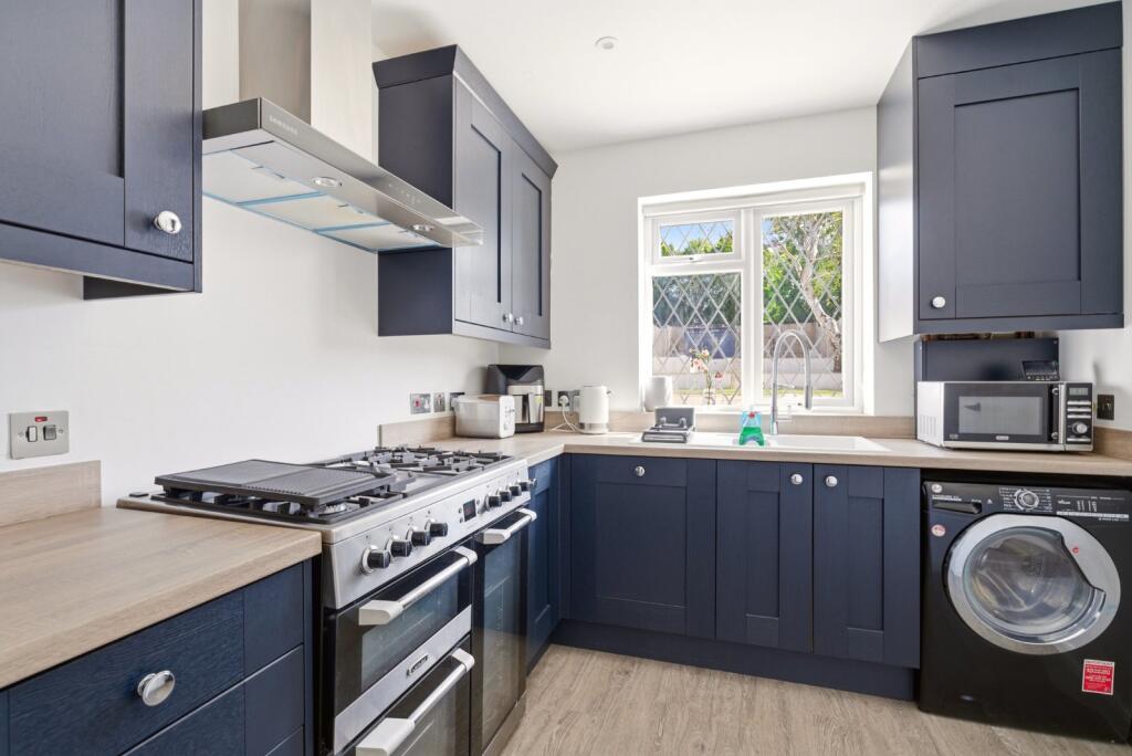 House in St Albans, St Julians - More