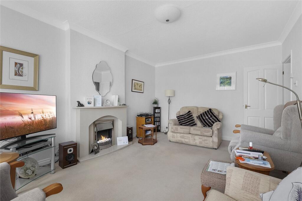 House in Middlesbrough, Hemlington - More