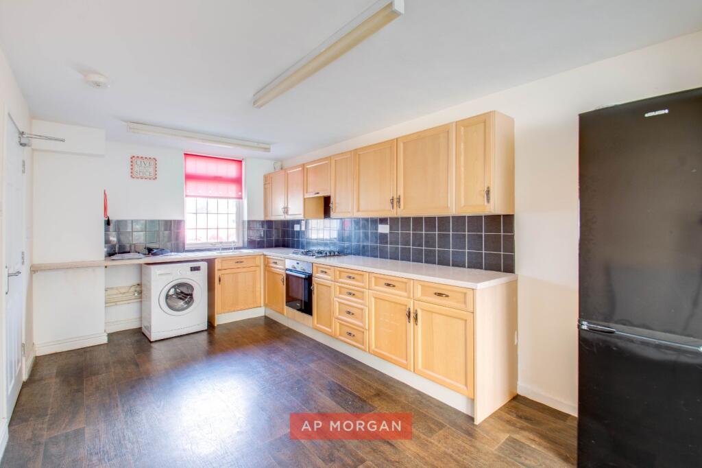 House in Redditch, Worcestershire - View 3