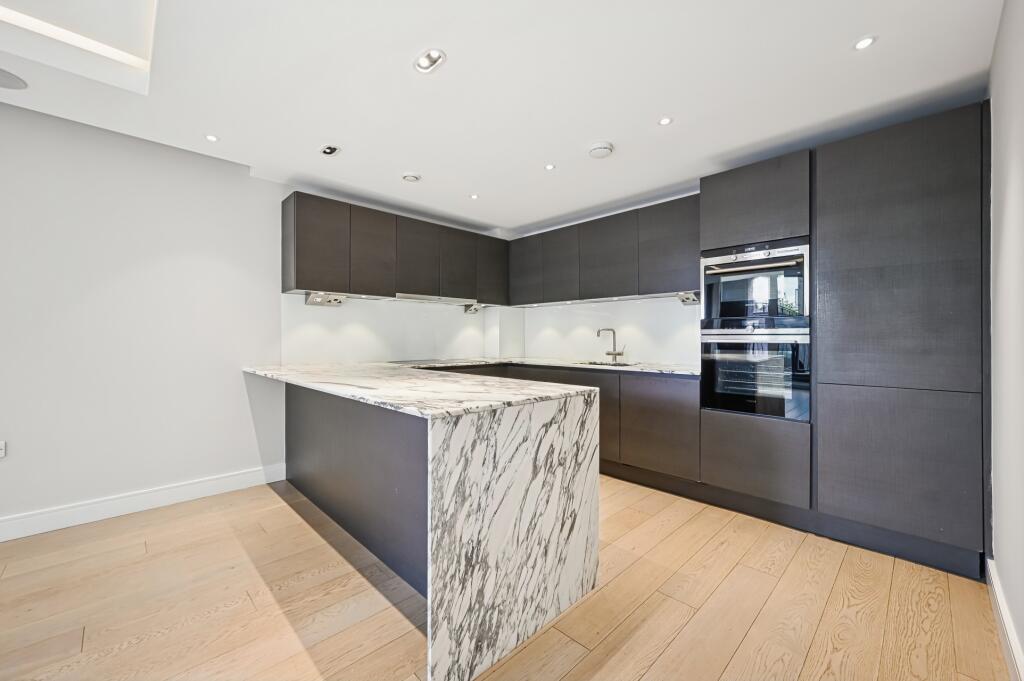 Apartment in London - View 5