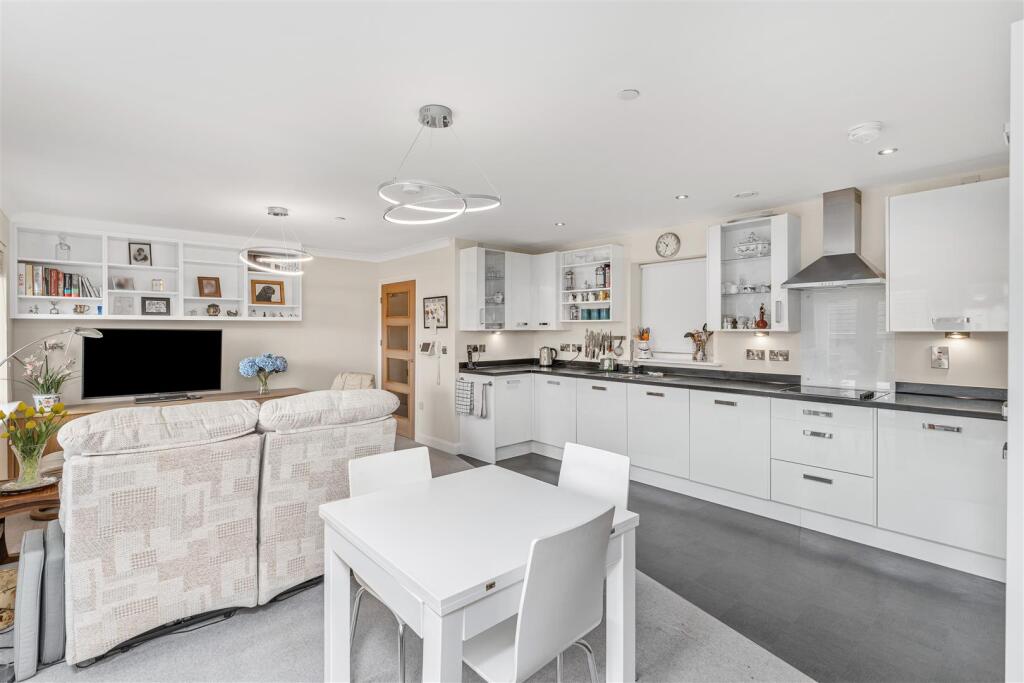 Apartment in Oxford - View 2