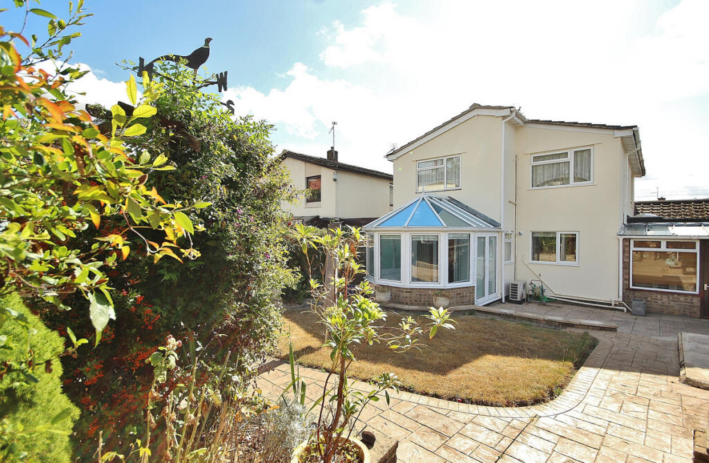 House in West Oxfordshire, Deer Park, Witney - View 4