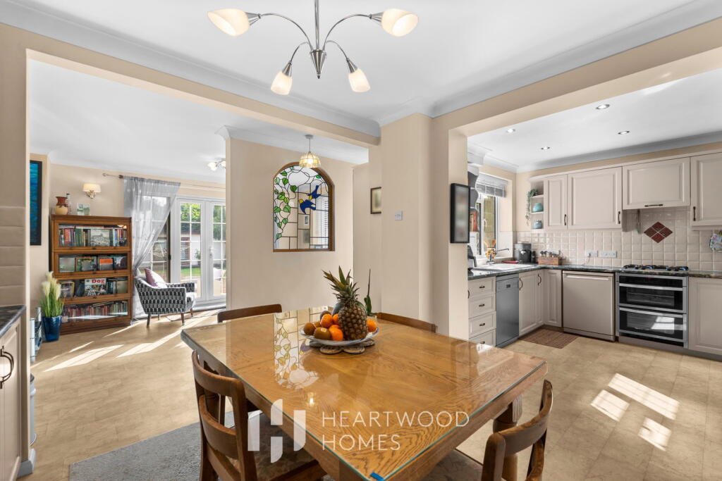 House in St Albans - View 5