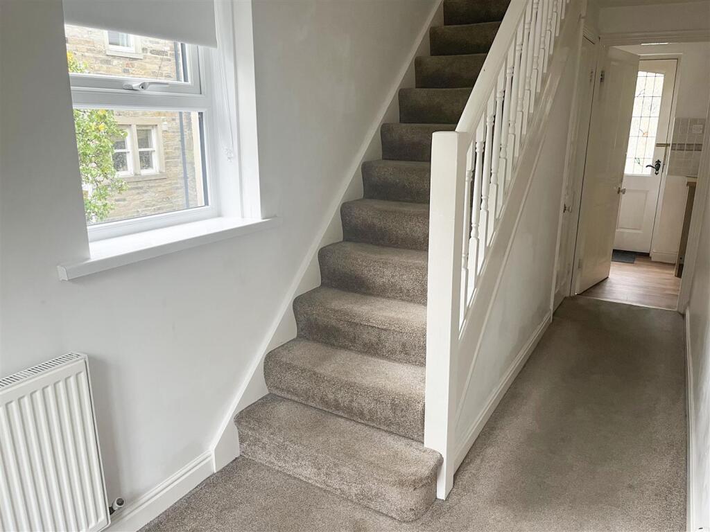 Pear Tree Court, Silsden photo 3